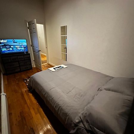 Appartamento Cozy Townhouse In Harlem New York Esterno foto